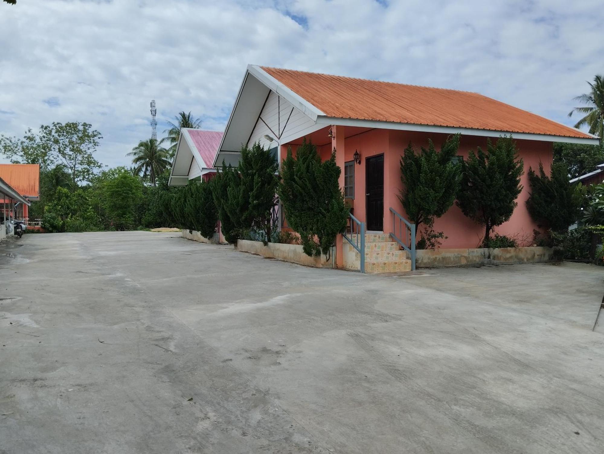 Chanakarn Guesthouse Sangkhla Buri Exterior photo
